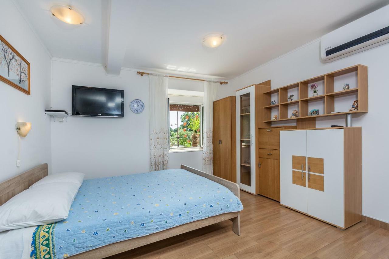 Apartments Mijat Novigrad  Ngoại thất bức ảnh