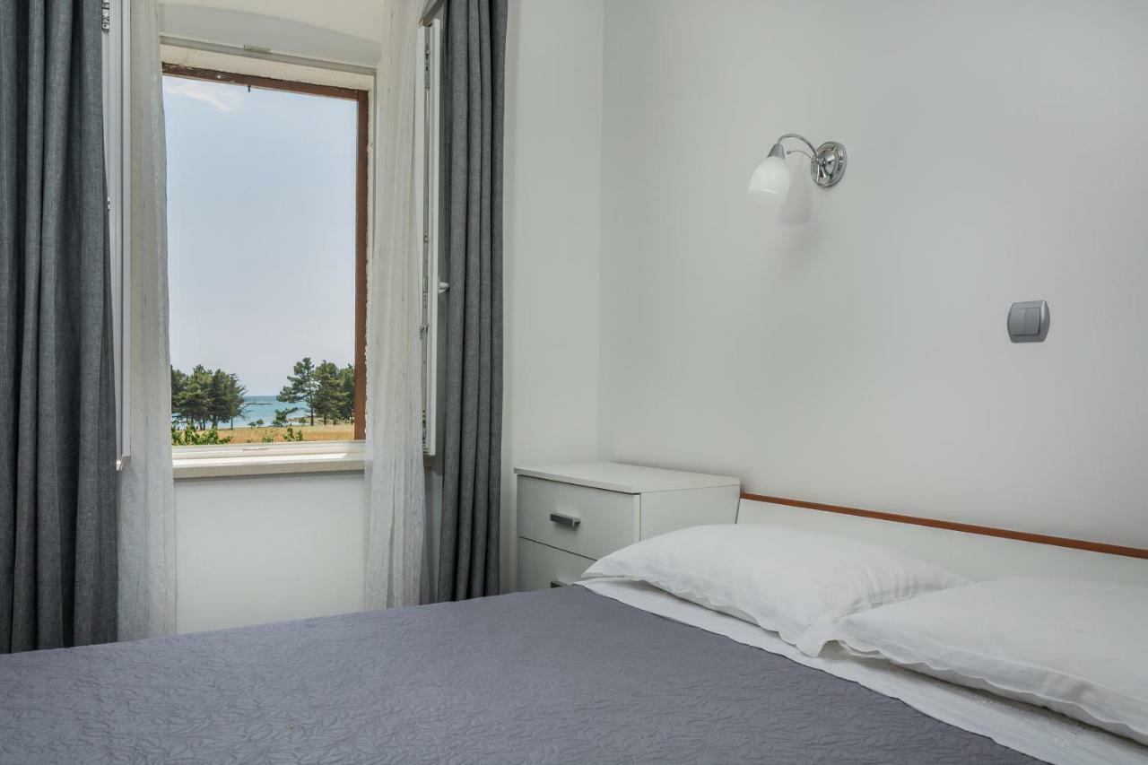 Apartments Mijat Novigrad  Ngoại thất bức ảnh